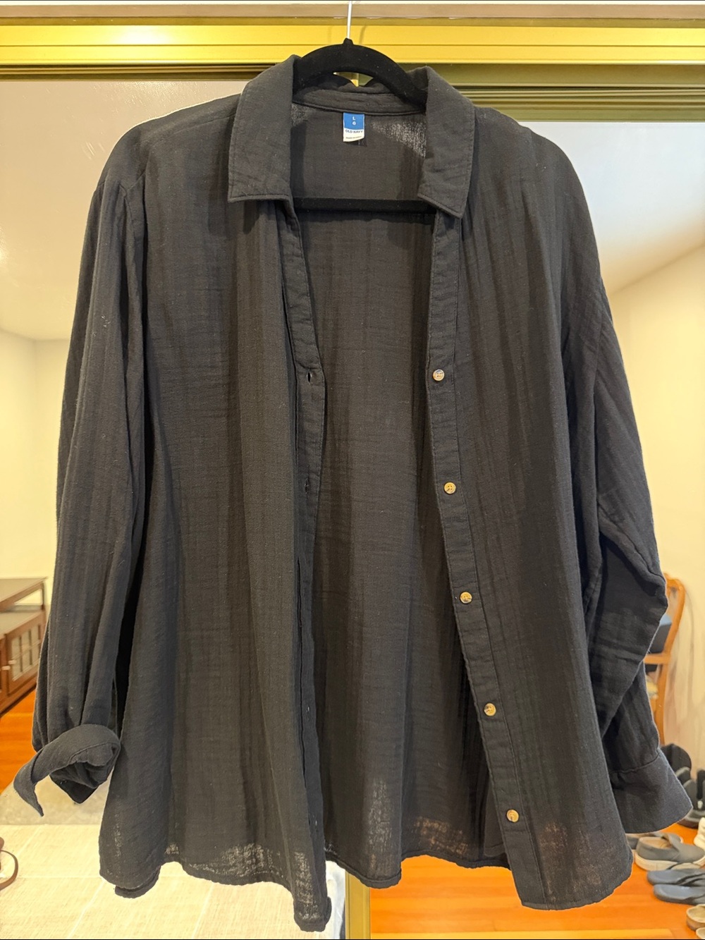 Old Navy White Lightweight Crinkle Gauze Button-Front Shirt L